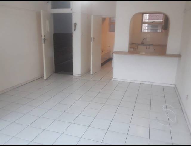 0.5 BEDROOM FLAT TO LET IN NORTH BEACH